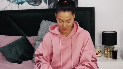 Snapshot of taniyagrey chatting on 12-04-24, 10:35 tanyaGrey online show from 12-04-24, 10:35