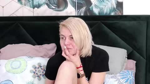 Snapshot of taniyagrey chatting on 02-03-26, 07:46 tanyaGrey online show from 02-03-26, 07:46