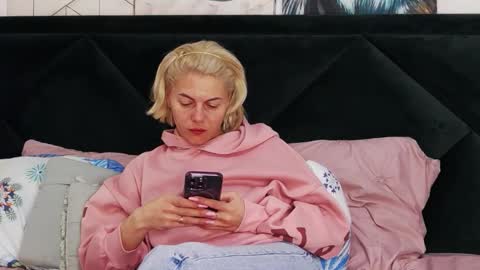 Snapshot of taniyagrey chatting on 03-10-26, 06:51 tanyaGrey online show from 03-10-26, 06:51