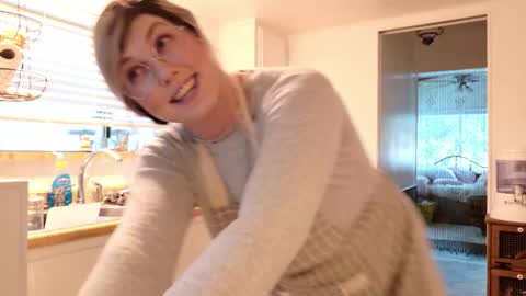 Lilith Eden  sometimes Eve online show from 10-30-25, 10:10