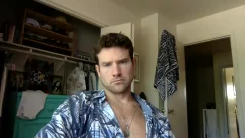 Dr. Love online show from 07-20-26, 05:15