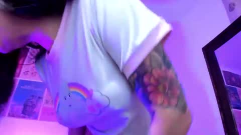    online show from 01-03-25, 02:19