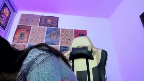    online show from 01-04-25, 07:34