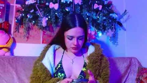    online show from 12-04-25, 01:59