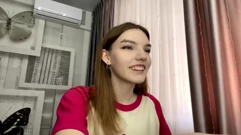 Mia online show from 03-01-26, 09:22