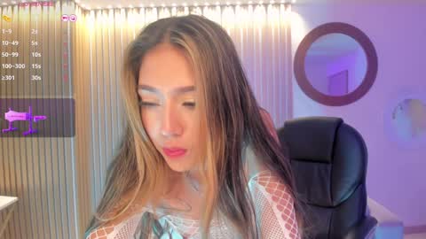 Snapshot of taralawrence chatting on 01-09-25, 09:37 Tara Lawrence online show from 01-09-25, 09:37