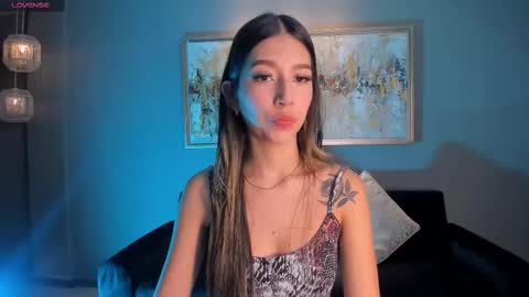 Snapshot of taralawrence chatting on 10-07-25, 02:42 Tara Lawrence online show from 10-07-25, 02:42