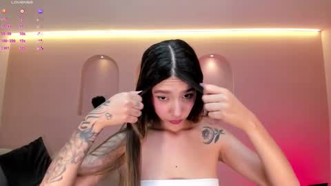 Snapshot of taralawrence chatting on 11-02-25, 11:07 Tara Lawrence online show from 11-02-25, 11:07