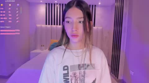 Snapshot of taralawrence chatting on 11-30-25, 05:11 Tara Lawrence online show from 11-30-25, 05:11