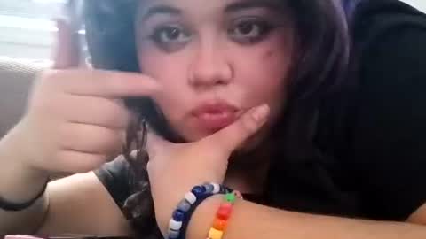 Snapshot of taraluvsu chatting on 07-11-26, 06:54 Tara Esa online show from 07-11-26, 06:54