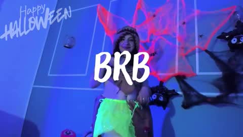 Snapshot of tarataylorr chatting on 11-02-25, 02:14 Tara online show from 11-02-25, 02:14