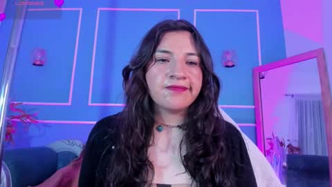 Snapshot of tarataylorr chatting on 11-05-25, 02:11 Tara online show from 11-05-25, 02:11