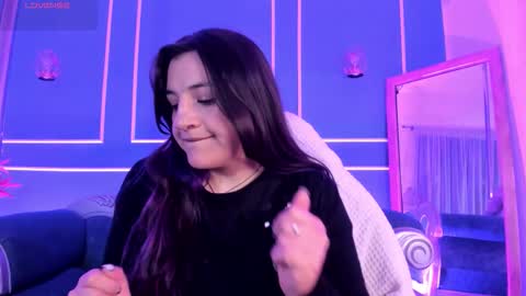 Snapshot of tarataylorr chatting on 11-22-25, 02:54 Tara online show from 11-22-25, 02:54