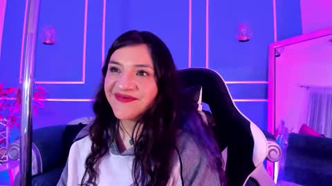 Snapshot of tarataylorr chatting on 12-21-25, 03:02 Tara online show from 12-21-25, 03:02