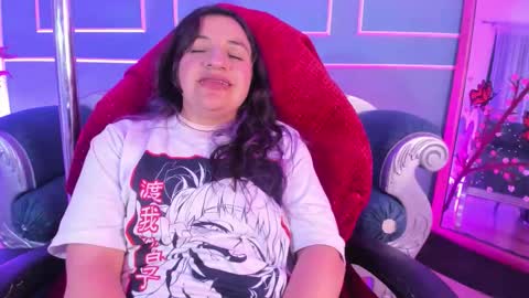 Snapshot of tarataylorr chatting on 02-15-26, 07:49 Tara online show from 02-15-26, 07:49