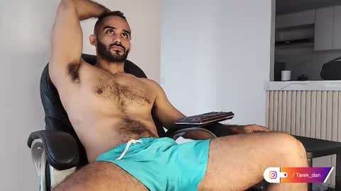 Snapshot of tarek_dan chatting on 02-28-25, 11:25 Tarek online show from 02-28-25, 11:25