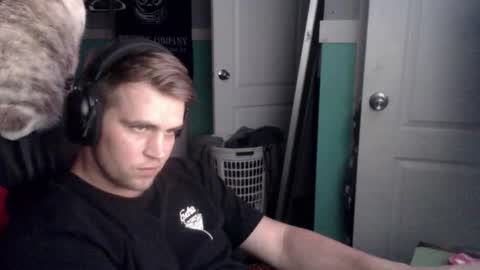 tarus333 online show from 10-25-25, 10:12