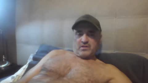 Snapshot of tarzeny77 chatting on 12-17-25, 02:28 tarzeny77 online show from 12-17-25, 02:28