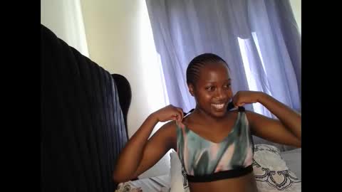 Snapshot of tasha_kimmy chatting on 09-10-25, 06:13 Ireen online show from 09-10-25, 06:13