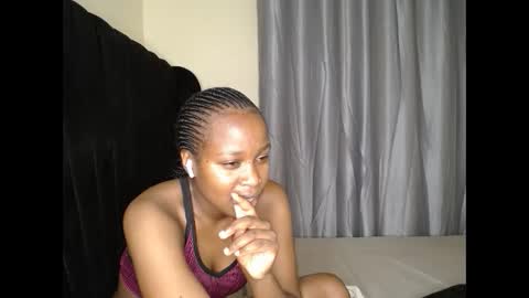 Snapshot of tasha_kimmy chatting on 09-17-25, 06:53 Ireen online show from 09-17-25, 06:53