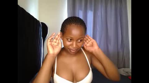Snapshot of tasha_kimmy chatting on 10-09-25, 04:32 Ireen online show from 10-09-25, 04:32