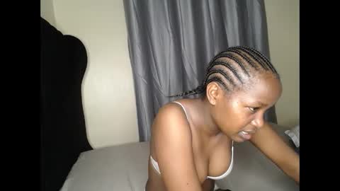 Snapshot of tasha_kimmy chatting on 10-15-25, 05:57 Ireen online show from 10-15-25, 05:57