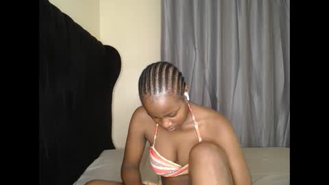 Snapshot of tasha_kimmy chatting on 10-16-25, 06:09 Ireen online show from 10-16-25, 06:09