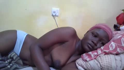 Snapshot of tashacute20 chatting on 05-11-26, 06:19 tashacute20 online show from 05-11-26, 06:19