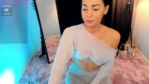 Snapshot of tashahoney chatting on 12-15-24, 09:31 Tasha online show from 12-15-24, 09:31