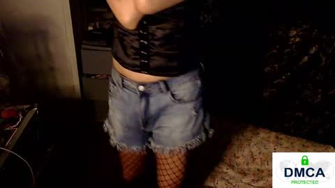 Snapshot of tashakai chatting on 02-18-25, 12:49 TashaKai online show from 02-18-25, 12:49