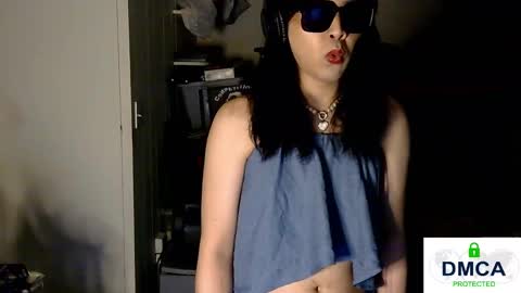 Snapshot of tashakai chatting on 03-07-25, 02:56 TashaKai online show from 03-07-25, 02:56