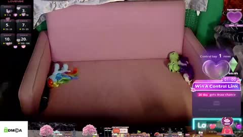 TashaKai online show from 04-28-26, 12:20