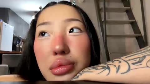 Viola online show from 12-04-25, 04:27