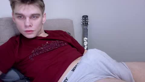 tasteithorny online show from 04-22-26, 01:08