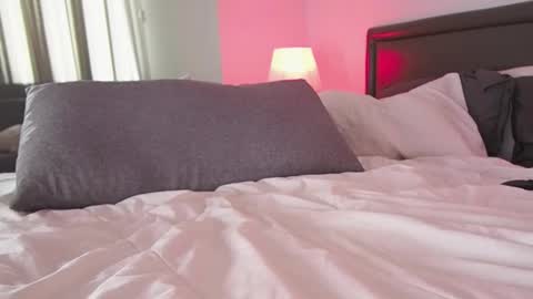 Snapshot of tasty_tomato chatting on 11-07-25, 09:31 RHEA pronanciation like Reya online show from 11-07-25, 09:31