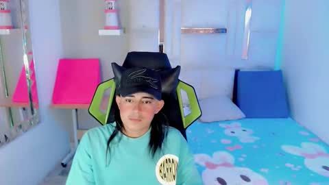 Snapshot of tatannn_ chatting on 09-17-25, 08:10 T A T A N online show from 09-17-25, 08:10