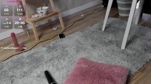 Snapshot of tate_west chatting on 03-02-25, 07:56 Lizzy online show from 03-02-25, 07:56