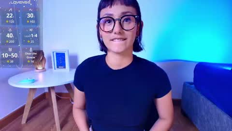 Snapshot of tati_cardenas chatting on 06-19-26, 04:39 AME online show from 06-19-26, 04:39