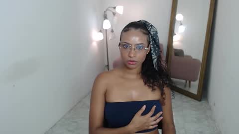 Snapshot of tatiana_oconell2 chatting on 03-01-26, 04:25 isabel online show from 03-01-26, 04:25