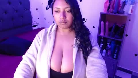 Snapshot of tatiana_wd chatting on 01-07-25, 02:10 tatiana online show from 01-07-25, 02:10