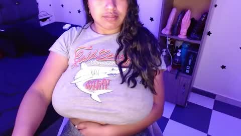Snapshot of tatiana_wd chatting on 02-19-25, 10:45 tatiana online show from 02-19-25, 10:45