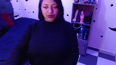 Snapshot of tatiana_wd chatting on 03-05-25, 12:16 tatiana online show from 03-05-25, 12:16