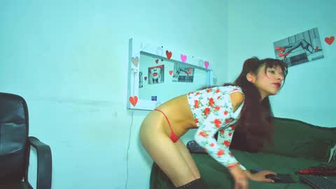 Snapshot of tatis_blux chatting on 01-18-25, 02:55 Tatiana online show from 01-18-25, 02:55