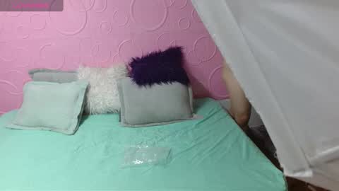 Snapshot of tatis_celis chatting on 03-08-25, 01:14 tatis_celis online show from 03-08-25, 01:14