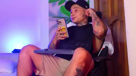 Snapshot of tattokoi chatting on 01-07-26, 01:19 tattokoi online show from 01-07-26, 01:19