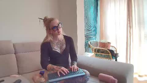 tattoobbgirl online show from 06-10-26, 02:16