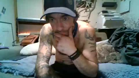 Snapshot of tattoodrancher chatting on 10-27-25, 05:44 tattood rancher online show from 10-27-25, 05:44