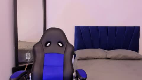 Snapshot of tau_montes chatting on 09-21-25, 05:20 tau_montes online show from 09-21-25, 05:20