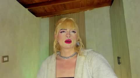 Snapshot of taurito___ chatting on 01-11-26, 11:26 taurito___ online show from 01-11-26, 11:26