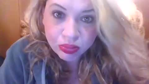 Taurus79007 online show from 10-28-25, 04:42